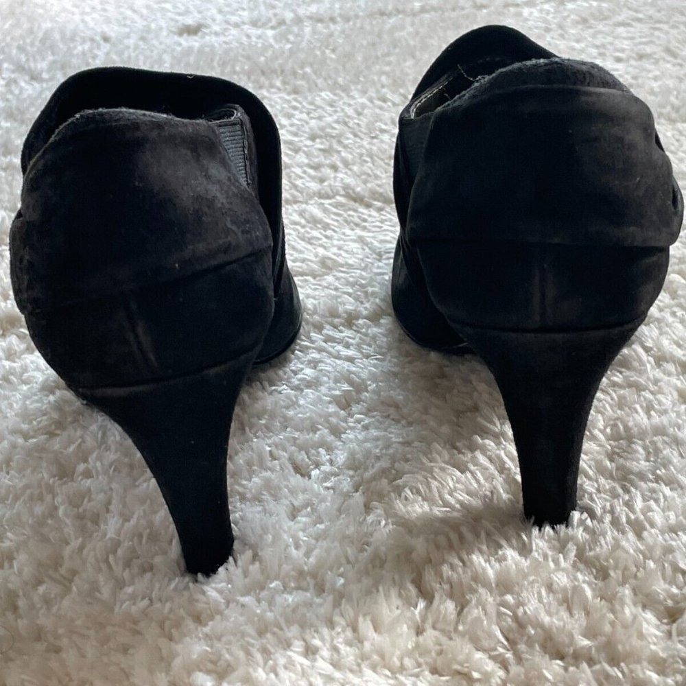 Tahari Women Shoes Black Suede Heel Boots Slip On Bootie Size 8.5M - Picture 12 of 12